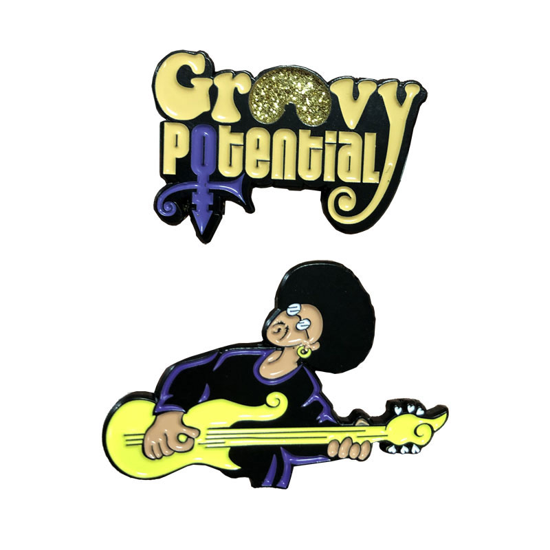 soft enamel pin+glitter